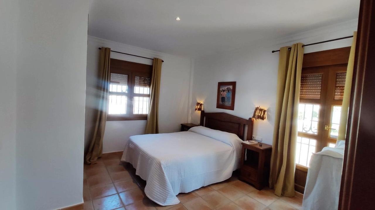 Apartamentos Mas Conil Conil De La Frontera Exterior foto